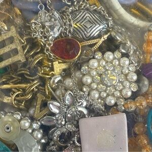 Jewelry Lot 1.6lb+ Mixed Vintage Modern Necklace Bracelet Craft Junk Jewelry